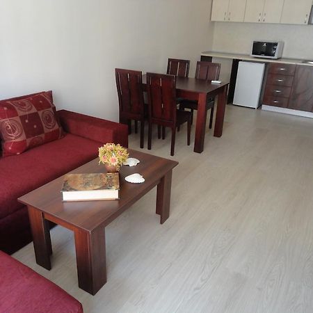 Holiday Apartments In بوموري الغرفة الصورة